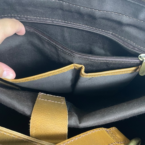 Montana Hudson EVA LEATHER ZIP TOTE - Picture 6 of 9